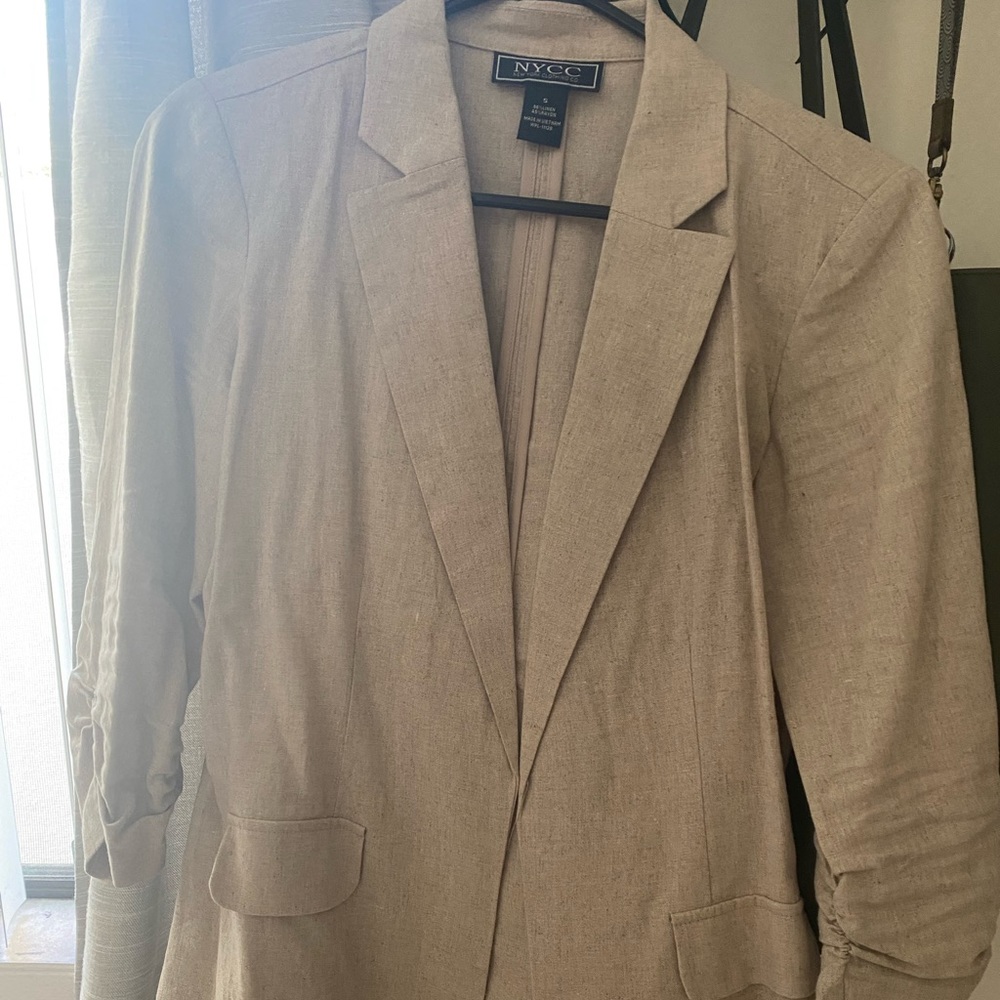 NWT:Set of 2 Linen Blazers!